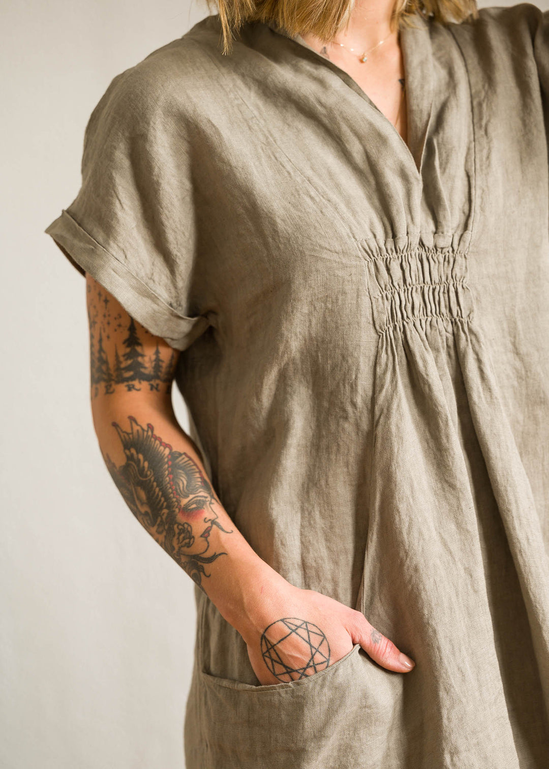 Meo Linen Pocket Dress (Taupe)