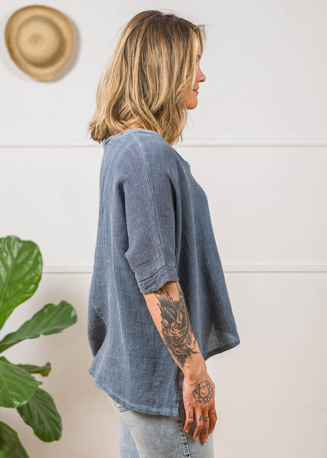 Meo Linen High-Low V Tee (Navy)