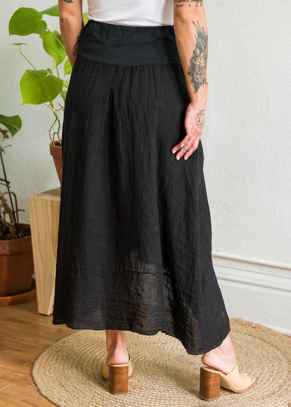 Meo Linen Frankie Midi Skirt (Black)