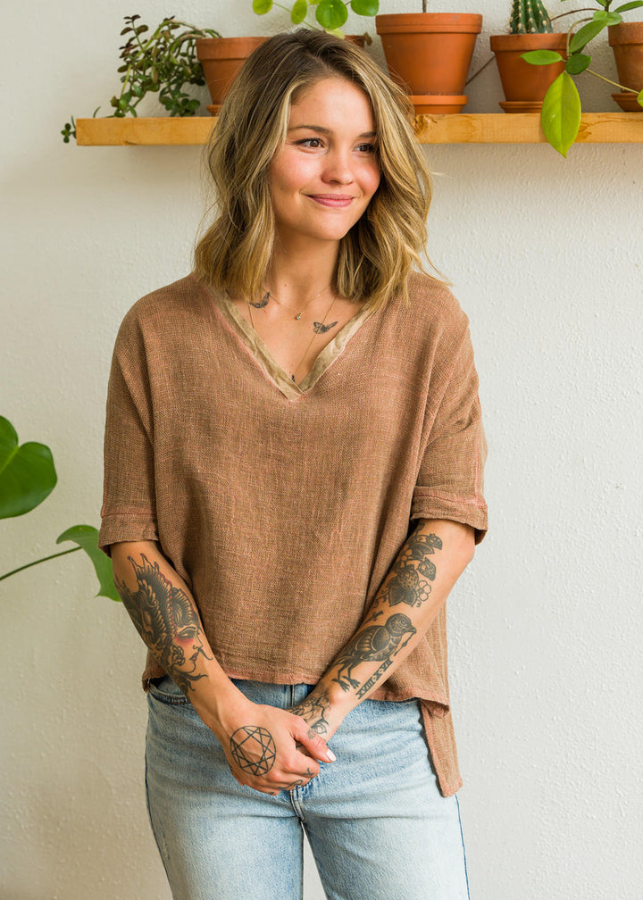 Meo Linen High-Low V Tee (Cocoa)