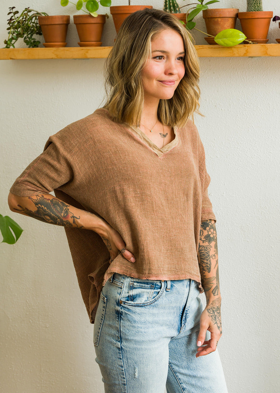 Meo Linen High-Low V Tee (Cocoa)