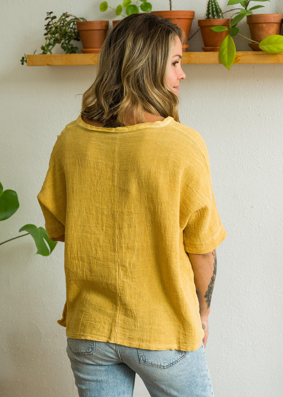 Meo Linen High-Low V Tee (Mustard)