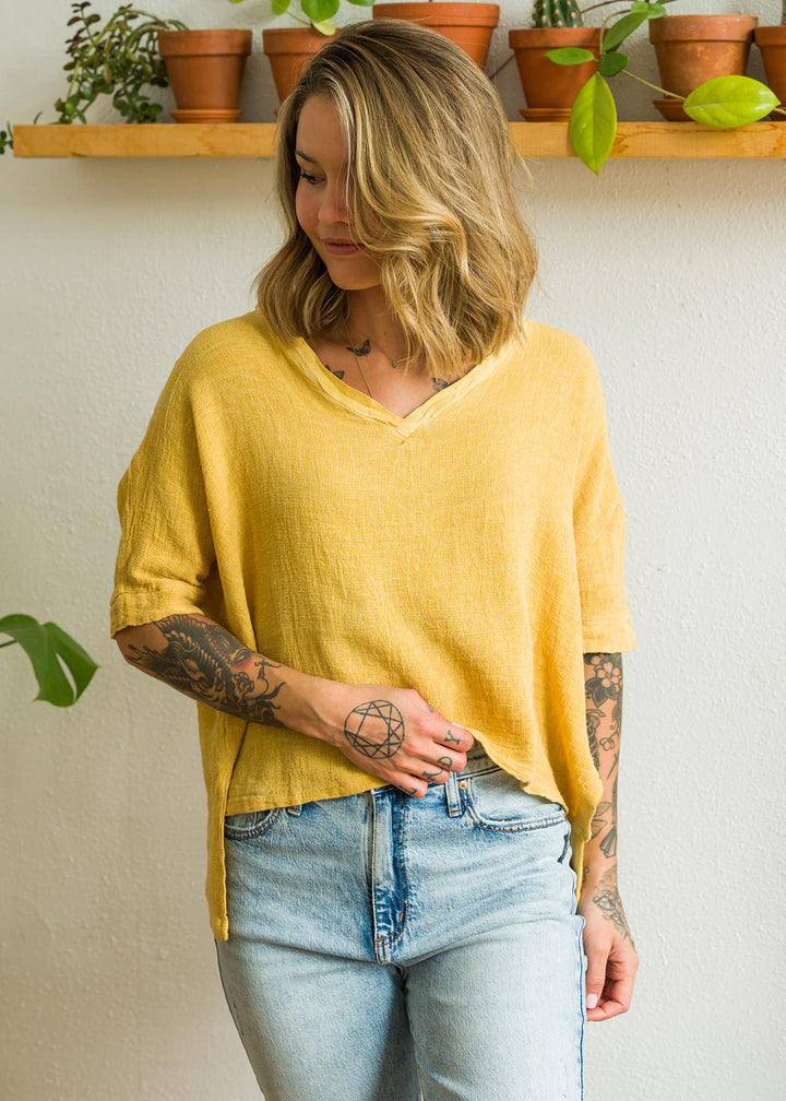 Meo Linen High-Low V Tee (Mustard)