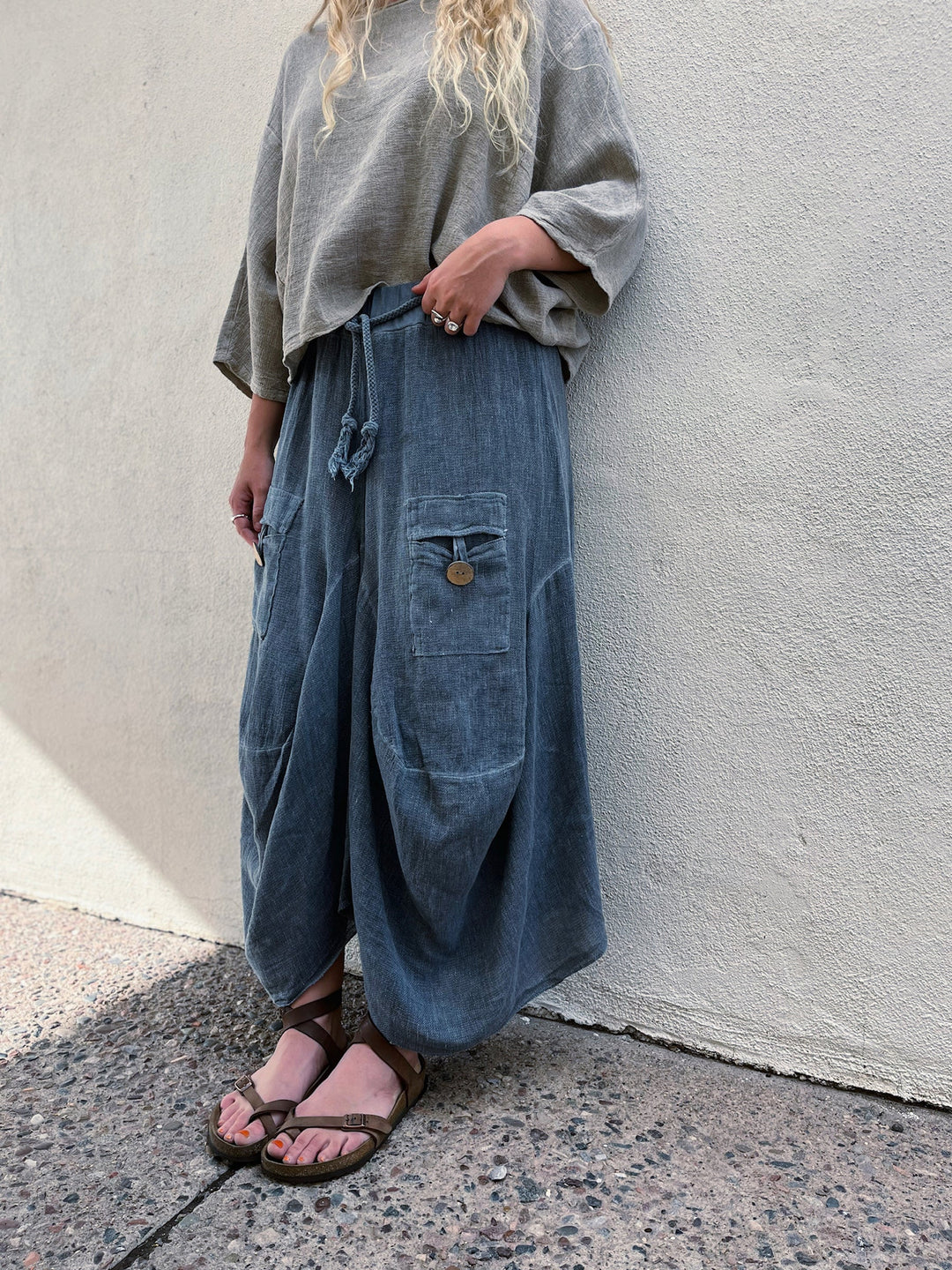 Meo Linen Cargo Skirt (Navy)