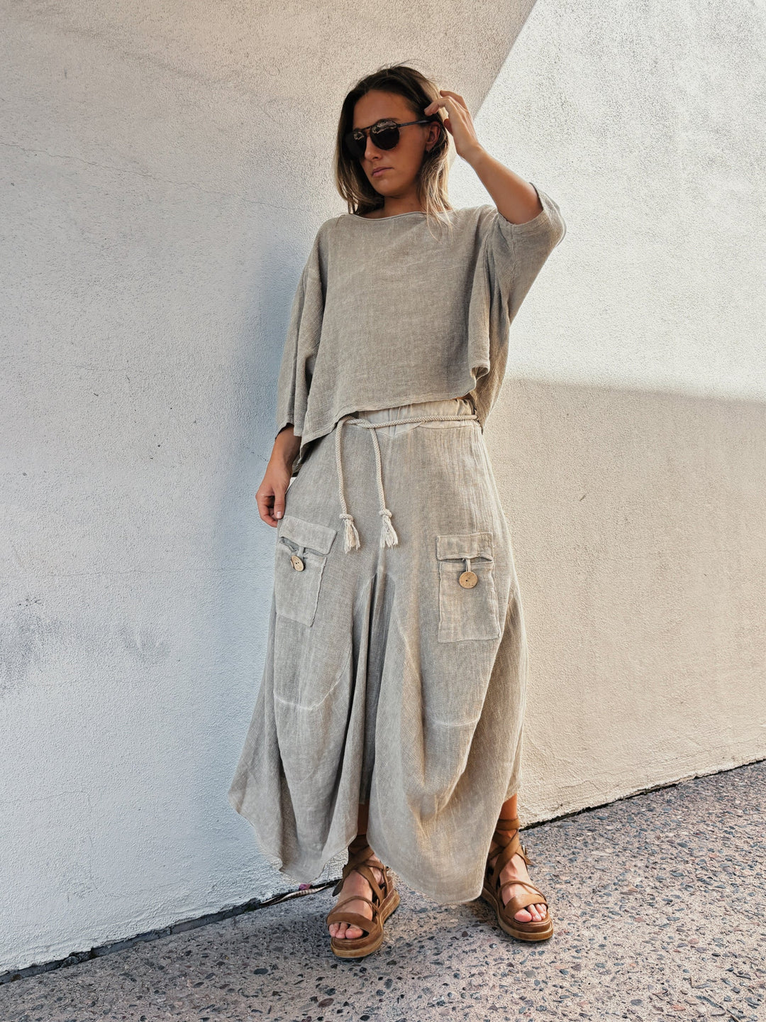 Meo Linen Boxy Dolman Tee (Taupe)