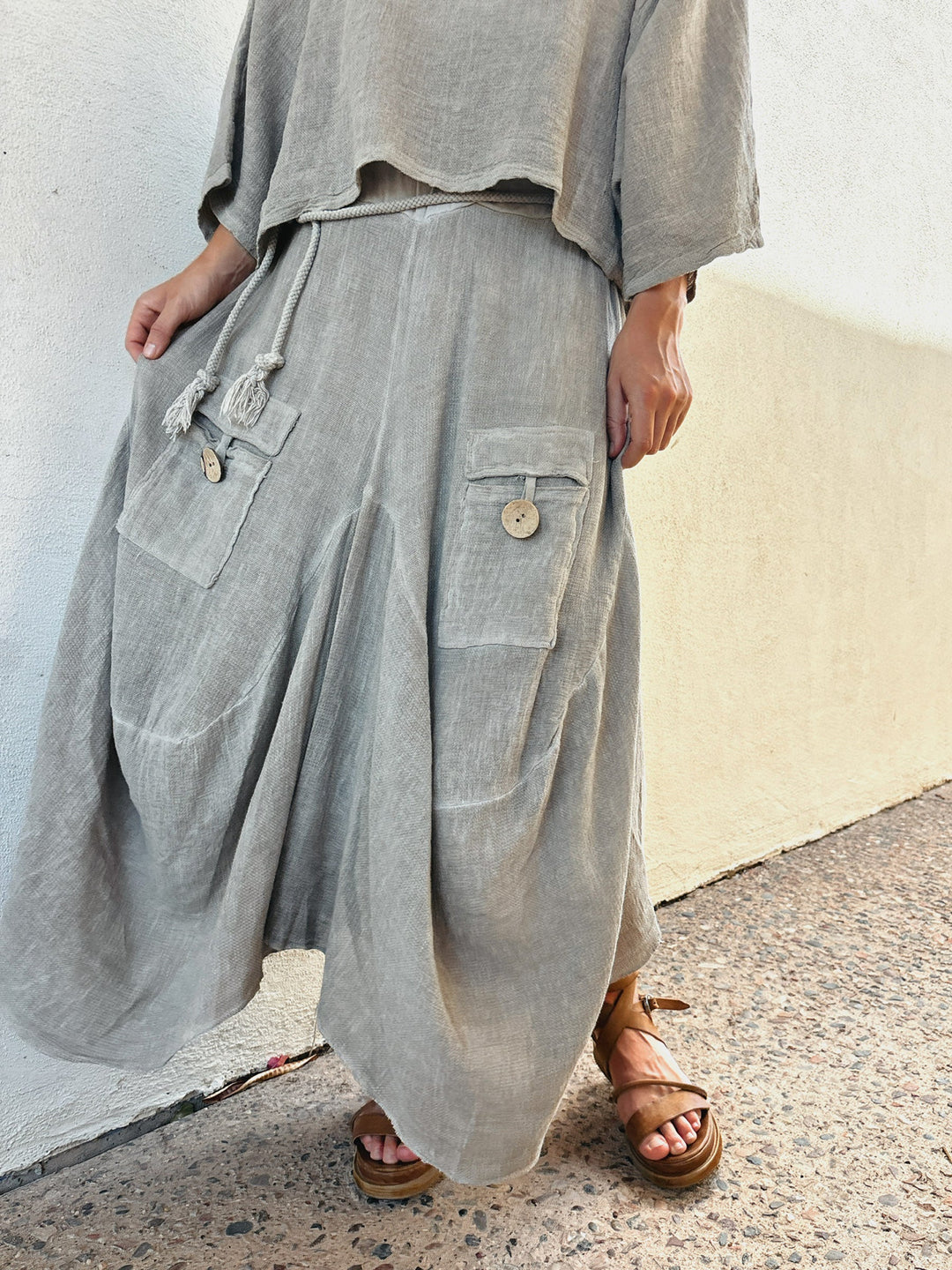 Meo Linen Cargo Skirt (Taupe)
