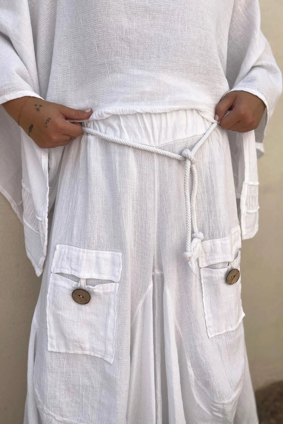 Meo Linen Cargo Skirt (White)