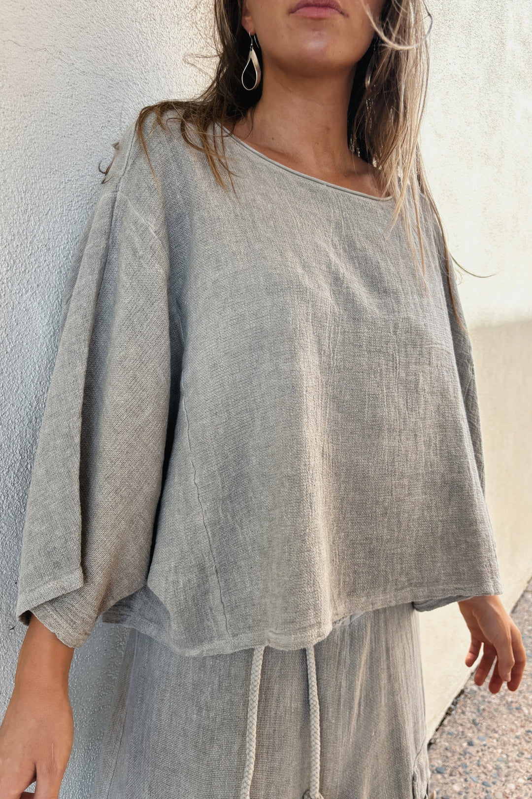 Meo Linen Boxy Dolman Tee (Taupe)