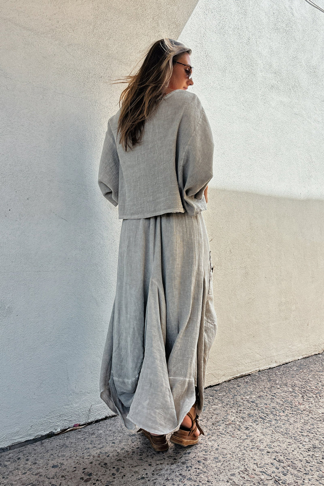 Meo Linen Boxy Dolman Tee (Taupe)