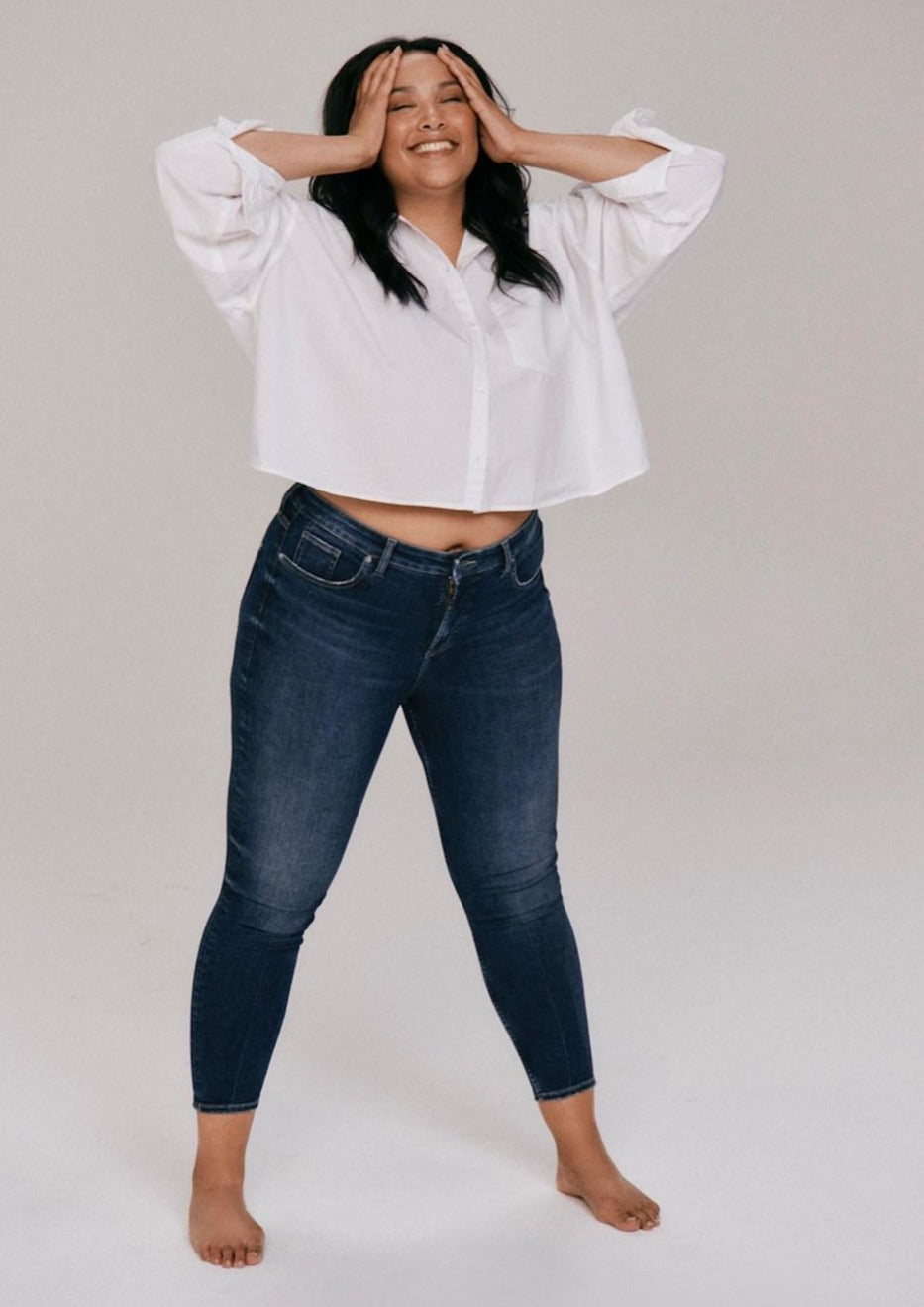 Flattering jeans on curvy body shapes by Silver Jeans Canada