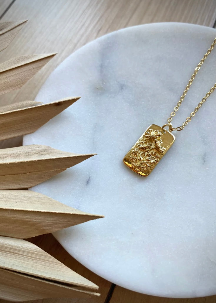 Gold Filled April Daisy Necklace